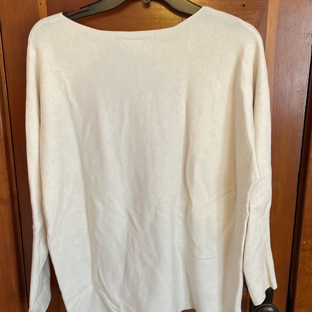 Sweater - Picture 4 of 5